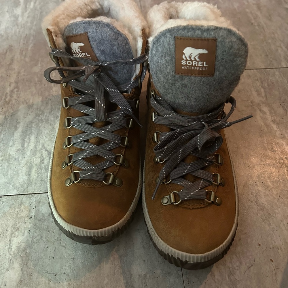 Sorel Brown Leather Shearling-Lined Waterproof Ankle Boots